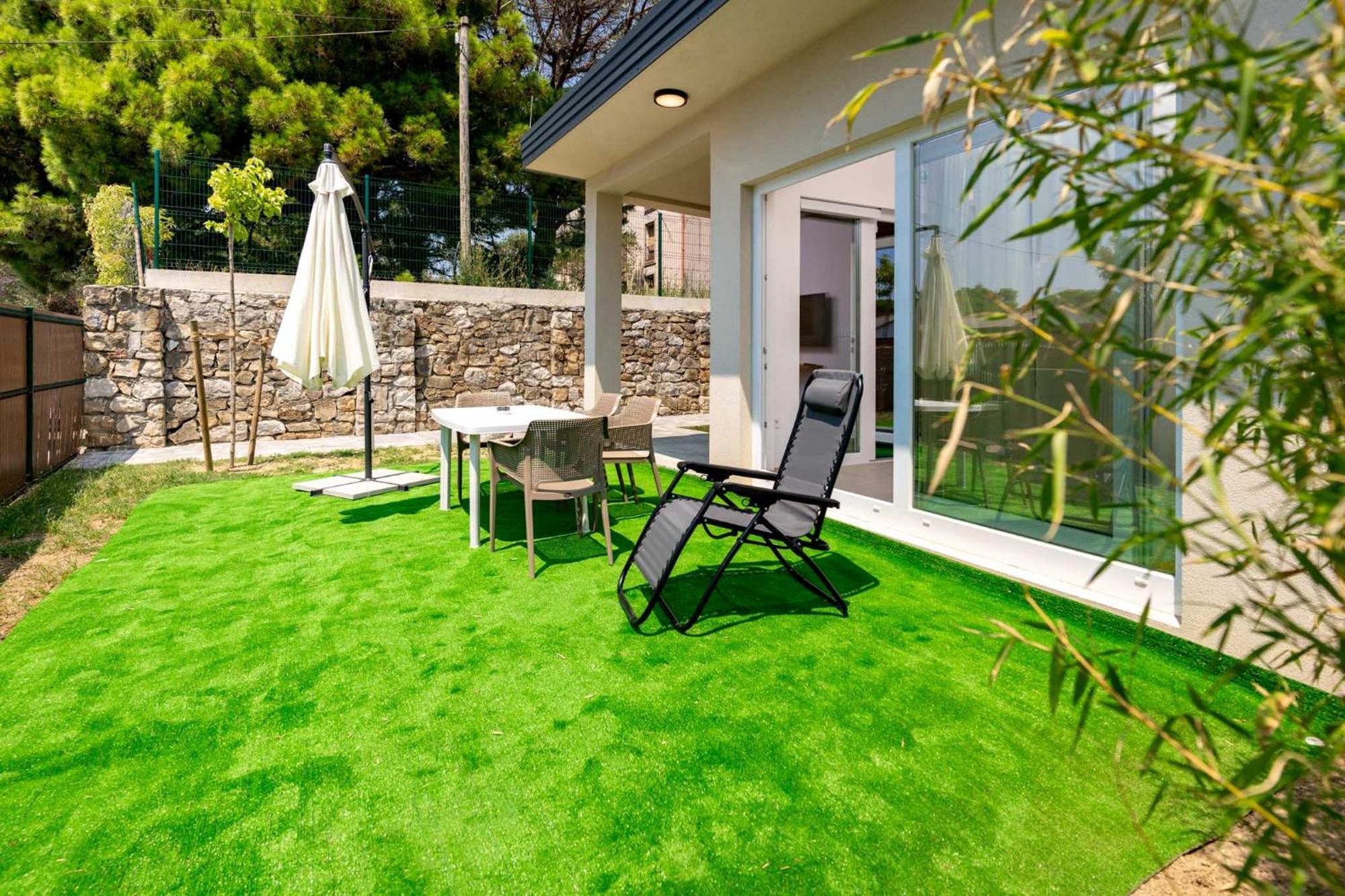 Arti Holiday Homes Banjol Exterior photo